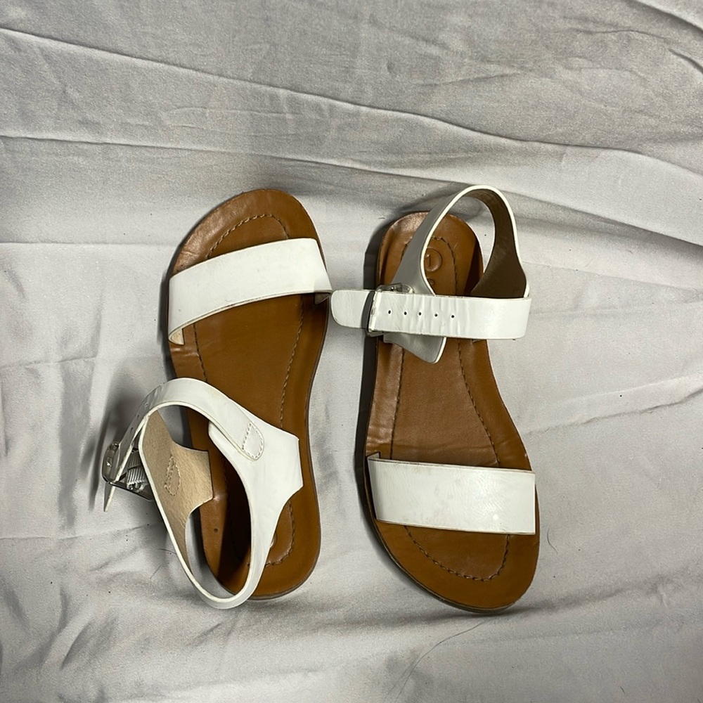 White Cat & Jack Sandals (Size 1)